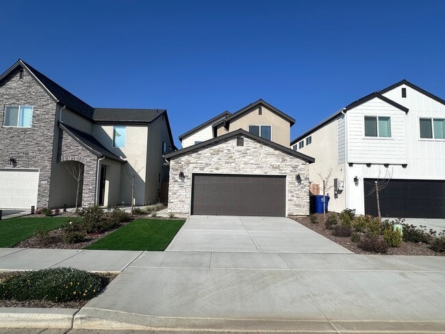 Building Photo - Newly built by San Joaquing Valley homes Available Now!