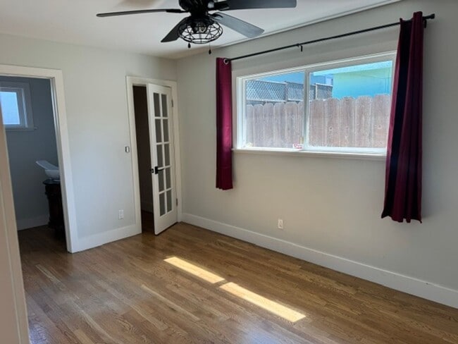 Foto del edificio - Great Three Bedroom One and 1/2 bath house in Seaside