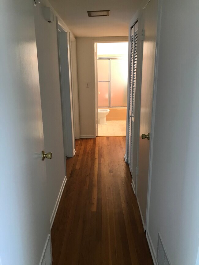 Building Photo - 1620 Federal Ave