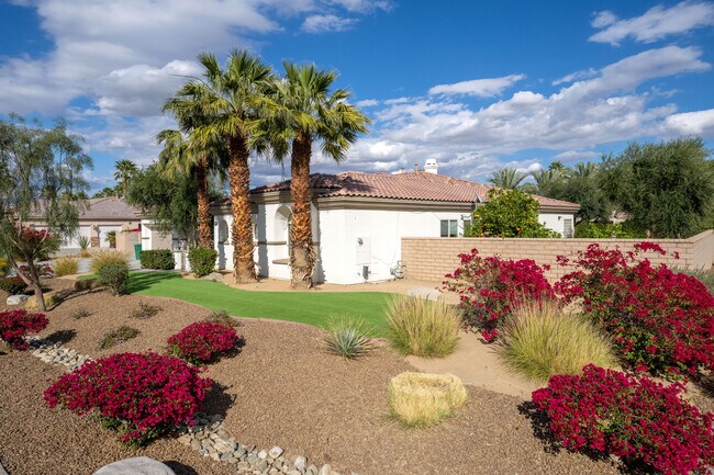 Building Photo - 49392 Hohokam River St