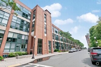 Building Photo - 42 8th St