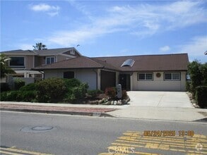 Building Photo - 223 Via Socorro