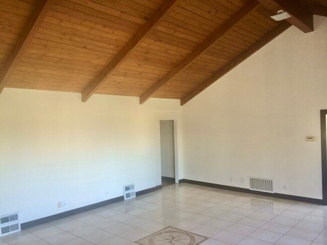 Building Photo - 3818 Newton St