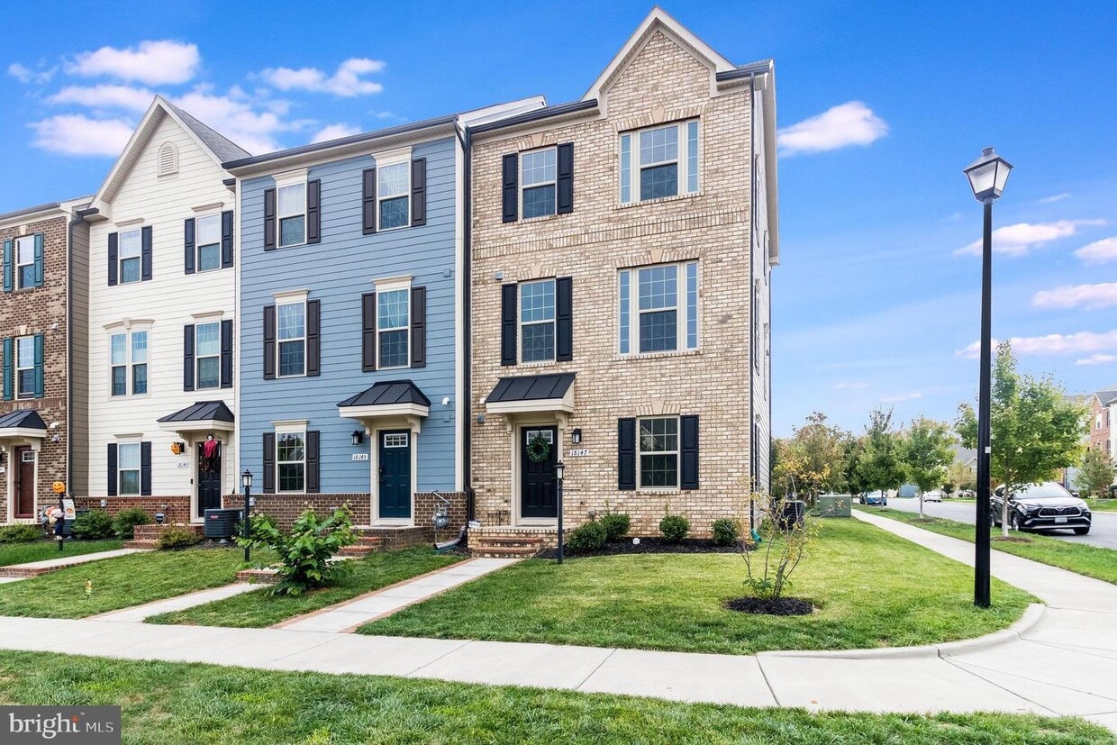 Foto principal - 18147 Red Mulberry Rd