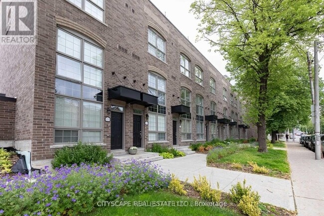 Building Photo - 1060 Lansdowne Ave