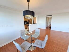 Building Photo - 1300 NE Miami Gardens Dr