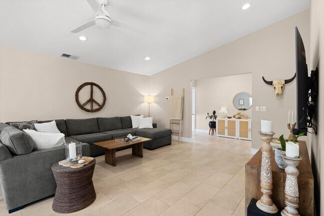 Building Photo - 4114 Bay Laurel Way