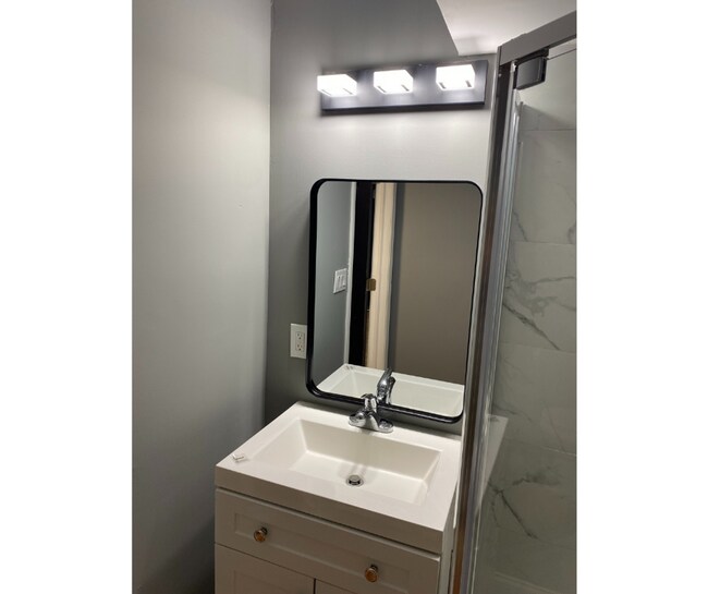 Foto del edificio - 50 Gorman Ave