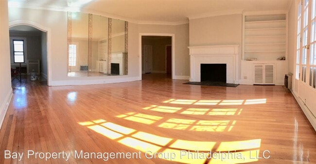 Building Photo - 700 Elkins Ave
