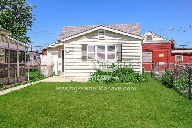 Foto del edificio - 765 Regina Ave