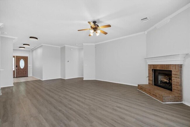 Foto del edificio - 11217 Jockey Bluff Dr