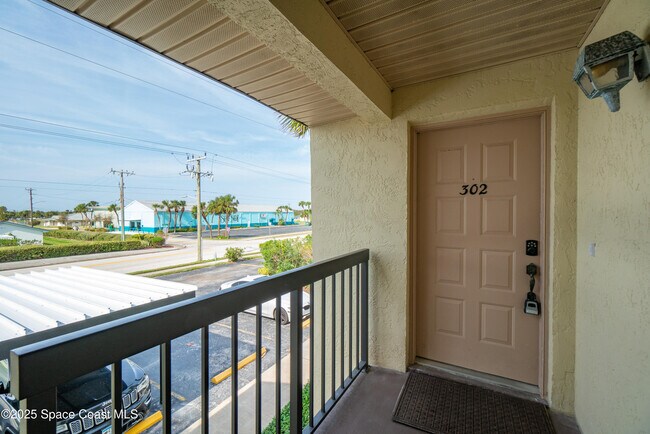 Foto del edificio - 551 S Brevard Ave