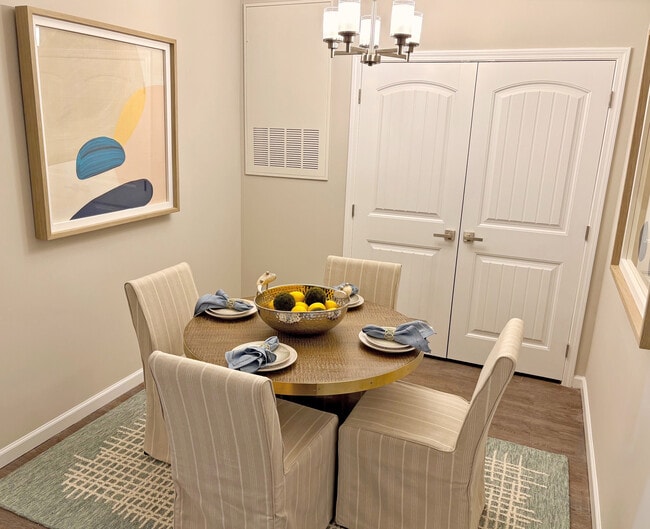 Sierra 2 habitaciones, 2 baños | 1096 pies cuadrados - Edenbrook Ridge