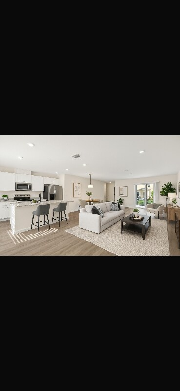 Foto del edificio - 2745 Flushing Dr