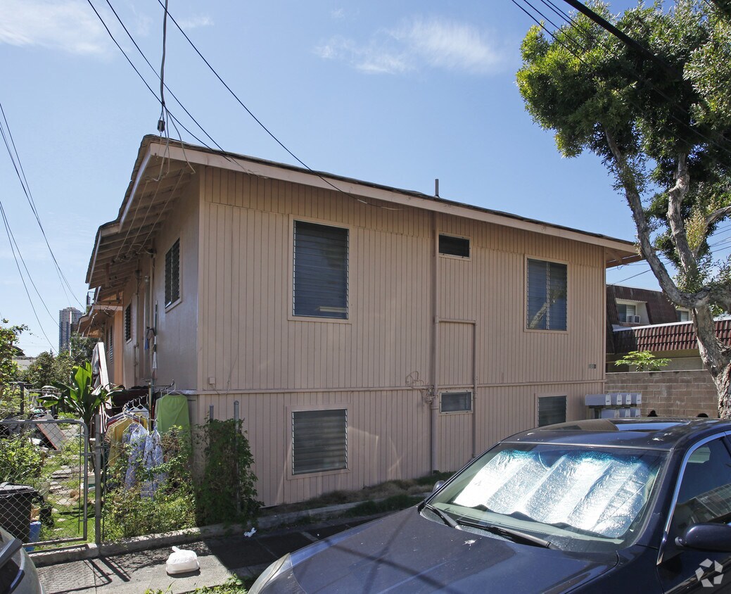 Building Photo - 2021 Algaroba St