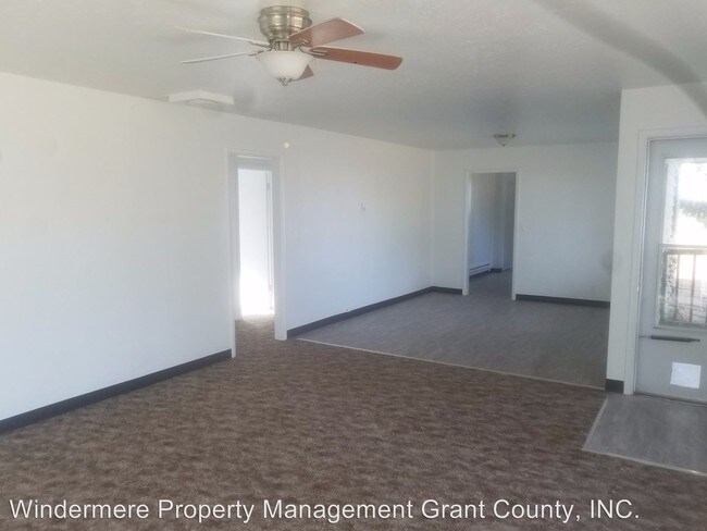 Building Photo - 3 br, 2 bath Apartment - 5286 Stratford Rd NE