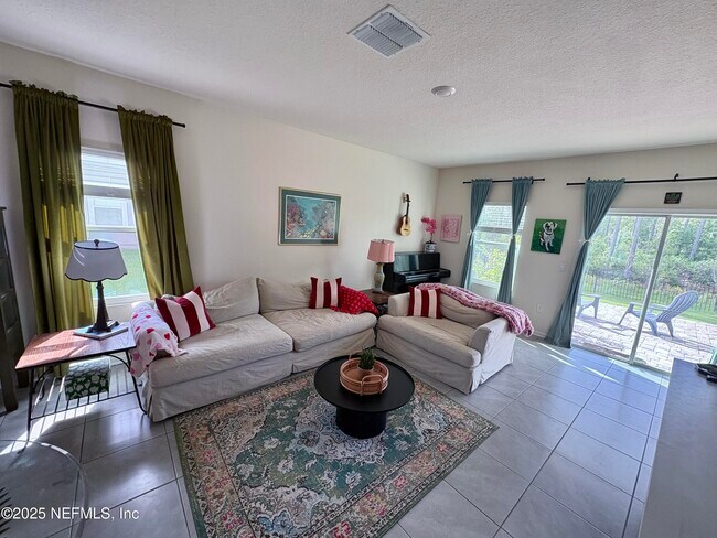 Foto del edificio - 297 Coastline Wy
