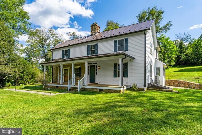 Foto del edificio - 5519 Hopewell Rd