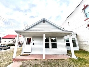 Building Photo - 204 Breckenridge St