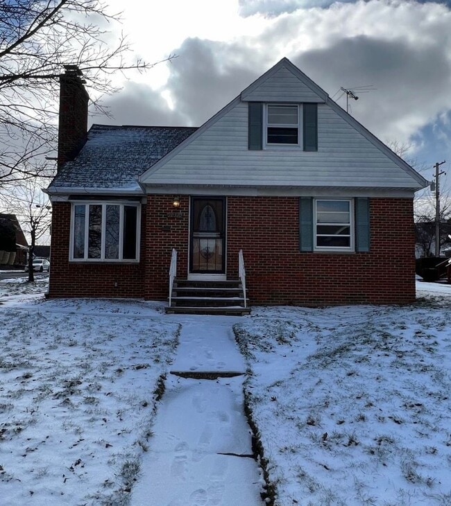 Building Photo - 10310 Park Heights Ave