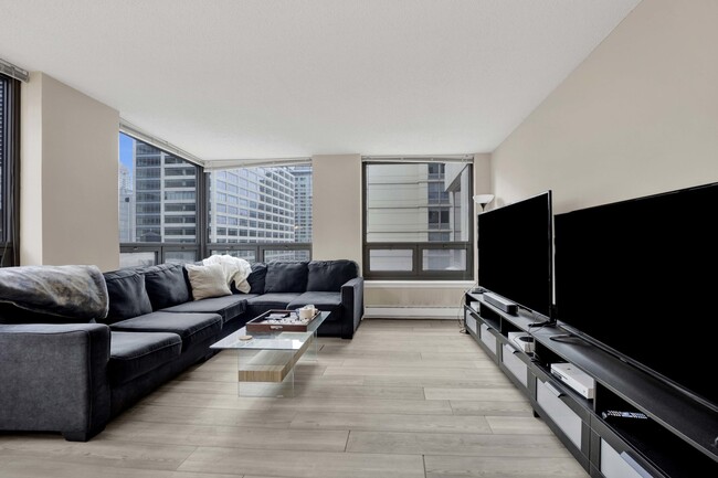 Building Photo - 440 N Wabash Ave