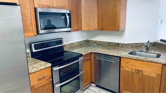 Foto del edificio - 8851 Wiles Rd