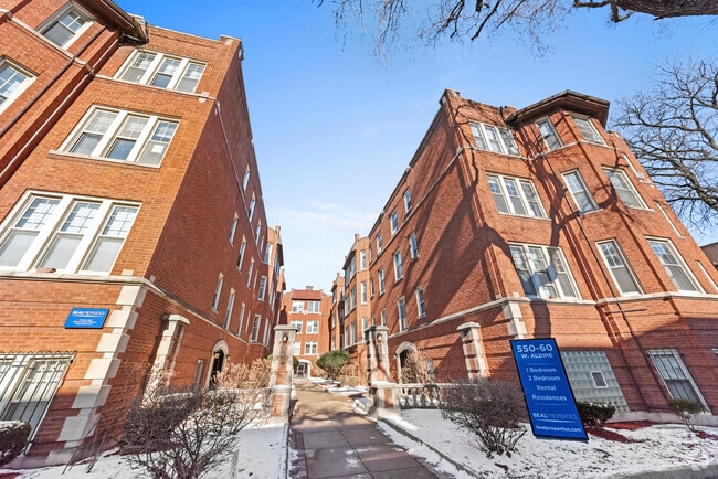 Building Photo - 550 W Aldine Ave