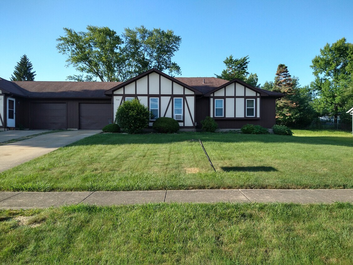 304 Brookland Dr, Medina, OH 44256 House Rental in Medina, OH