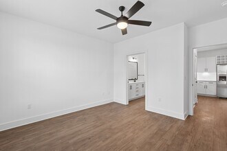 Building Photo - Forayna Davis Park