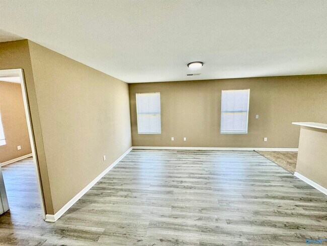 Foto del edificio - 226 Valleyside Dr NE