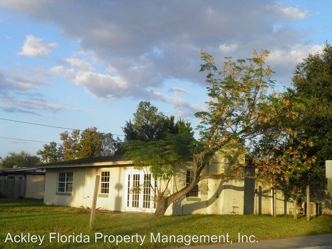 Building Photo - 2500 Highland Ave