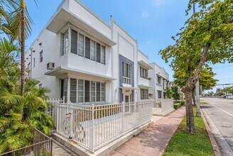 Building Photo - 7334 Harding Ave
