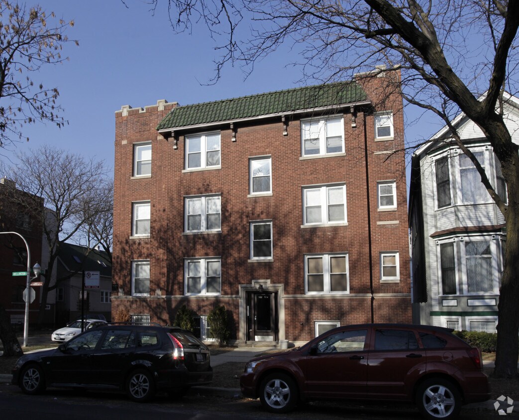 Building Photo - 1122-1124 W Wellington Ave