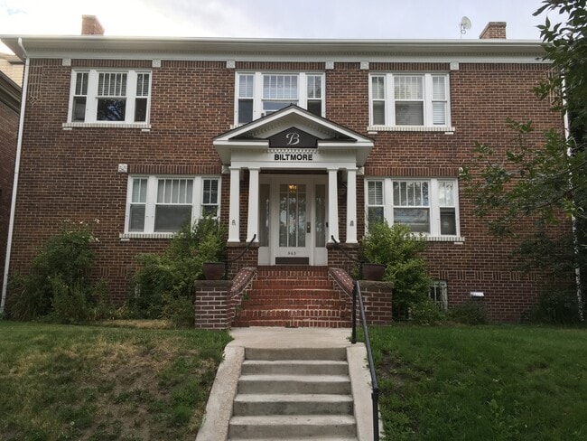 Photo - 945 Washington St Apartments