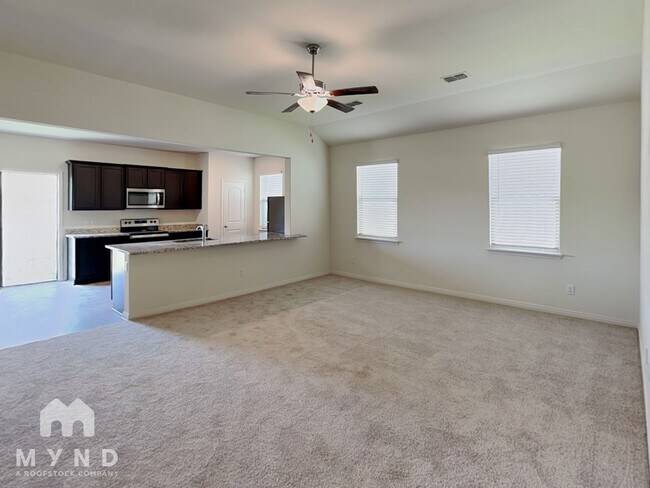 Building Photo - 143 Bovine Dr