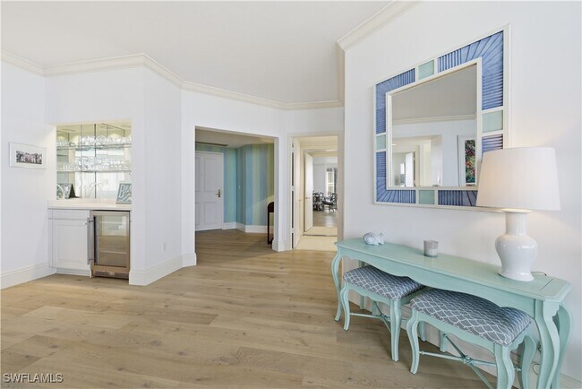 Foto del edificio - 8990 Bay Colony Dr