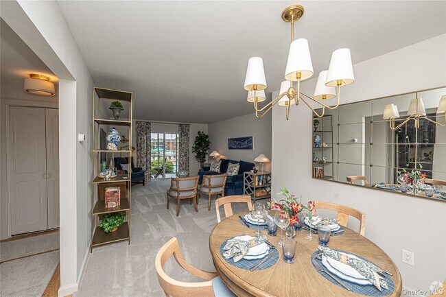 Foto del edificio - 246 Captains Dr