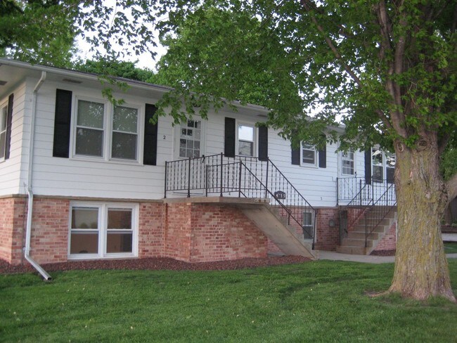 Vista frontal - 4713 Ontario St