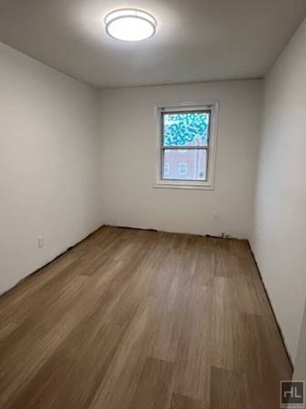 Foto del edificio - Incredible 3 Bedroom 118 STREET