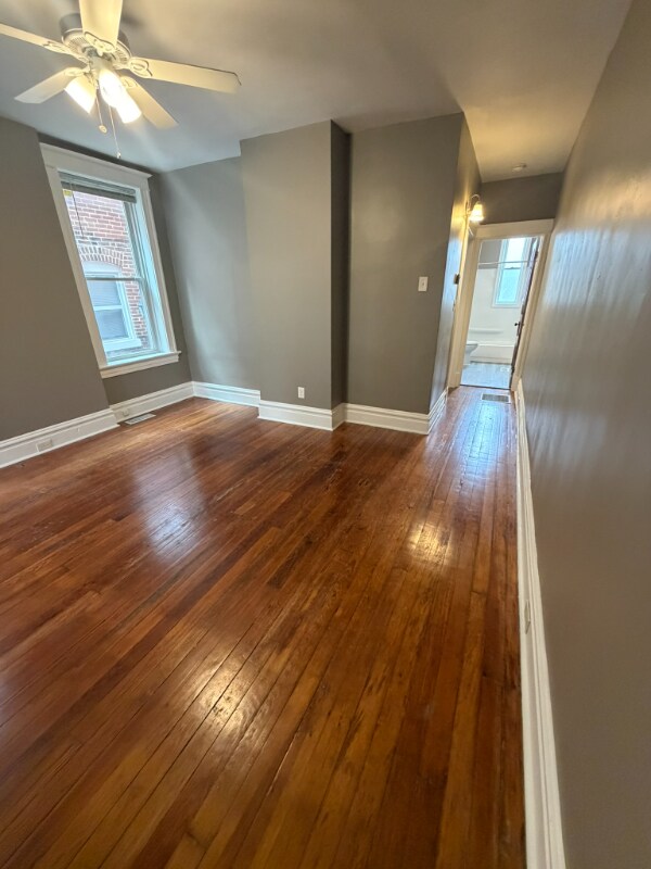 Foto del edificio - 3461 S Spring Ave