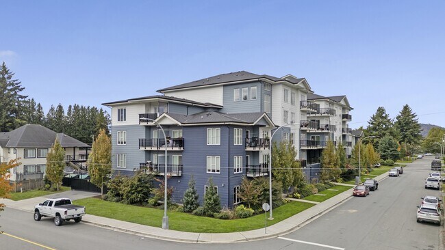 Photo du bâtiment - 46060-46060 Mellard Ave