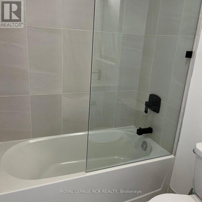 Building Photo - 36 Zorra St