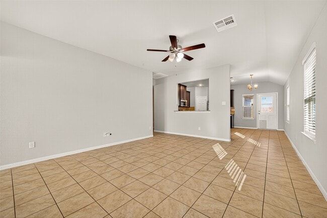 Foto del edificio - 7219 Victorville Dr