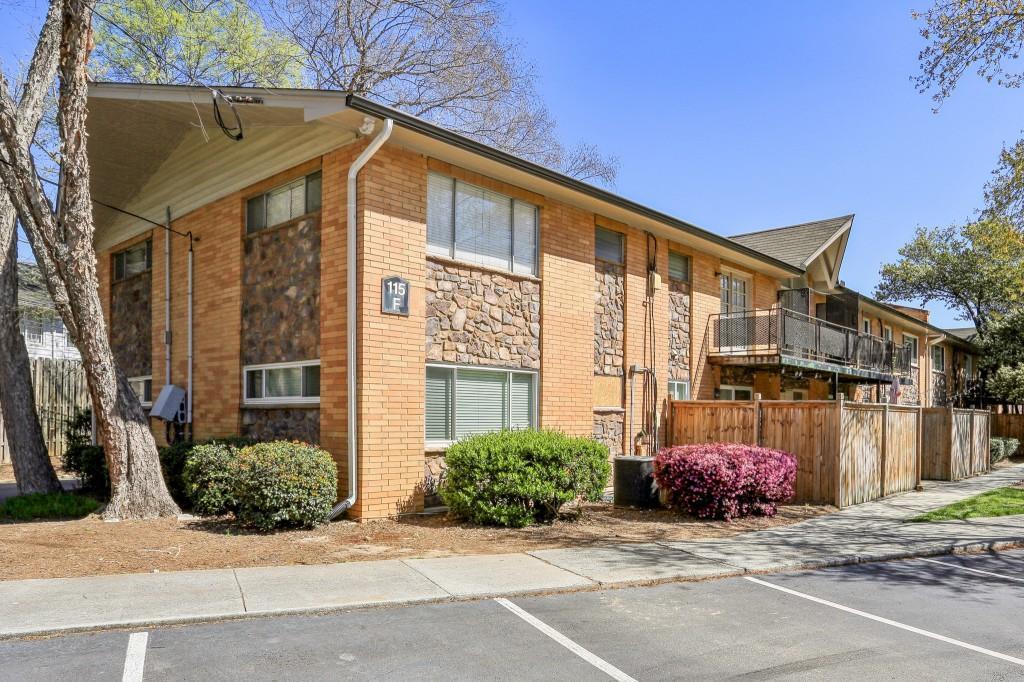 Primary Photo - 115 Biscayne Dr NW