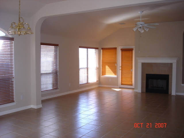 Foto del edificio - 1719 Maize Bend Dr