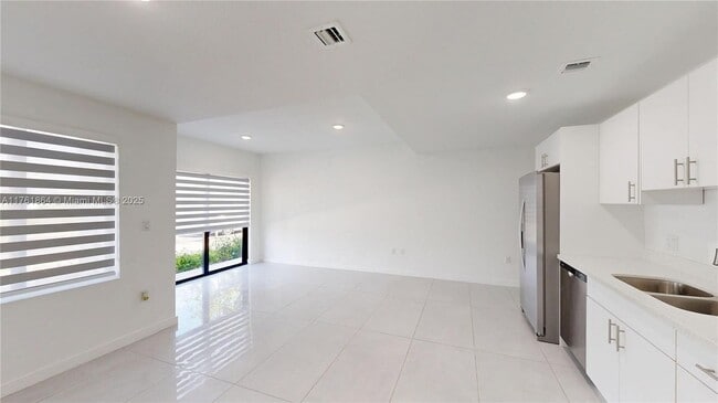 Building Photo - 14578 SW 260th St