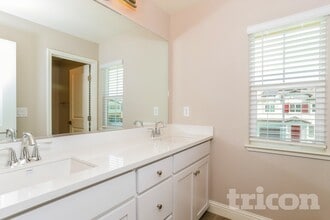 Interior Photo - Tricon Twelve Bridges