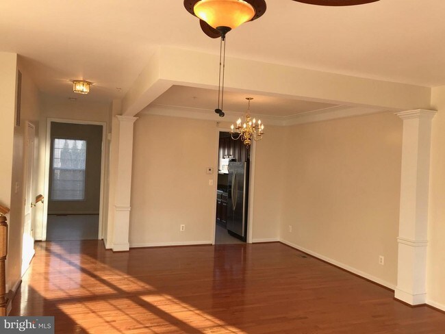 Foto del edificio - 938 Creek Park Rd