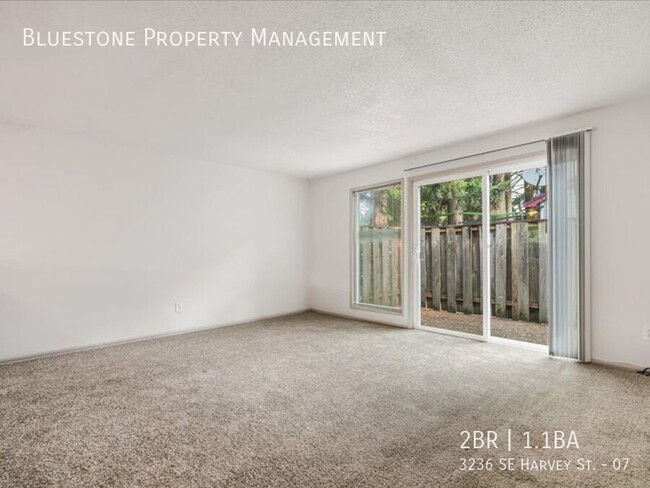 Foto del edificio - 3236 SE Harvey St