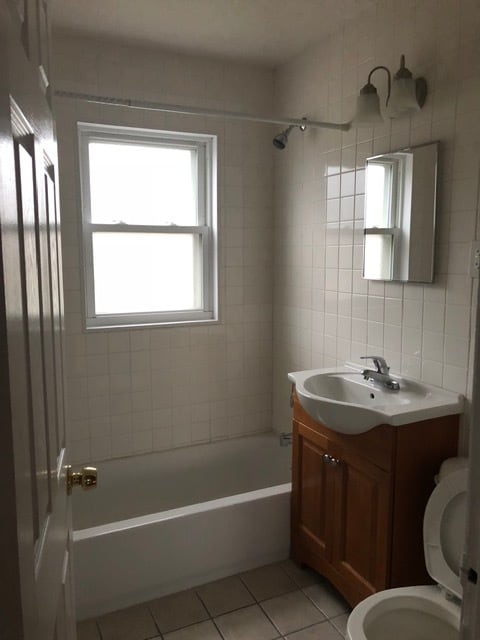 Building Photo - 6426 S Lorel Ave